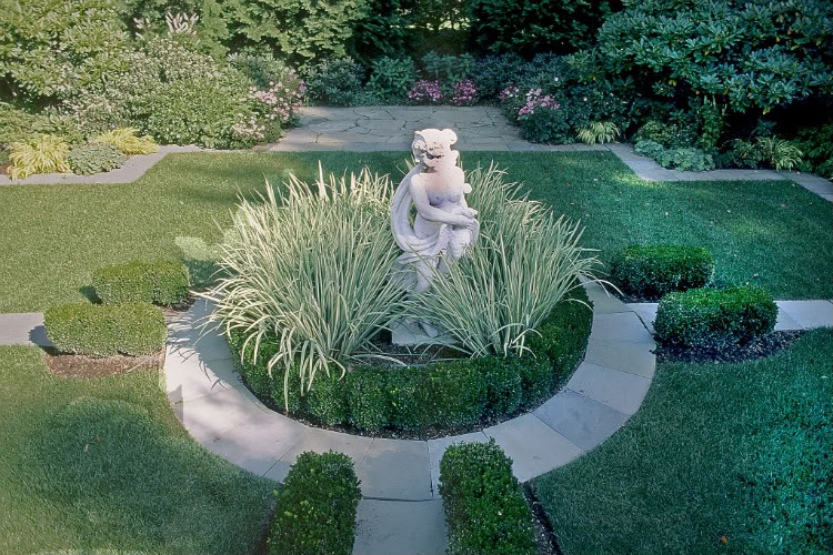 Colonial Style Garden